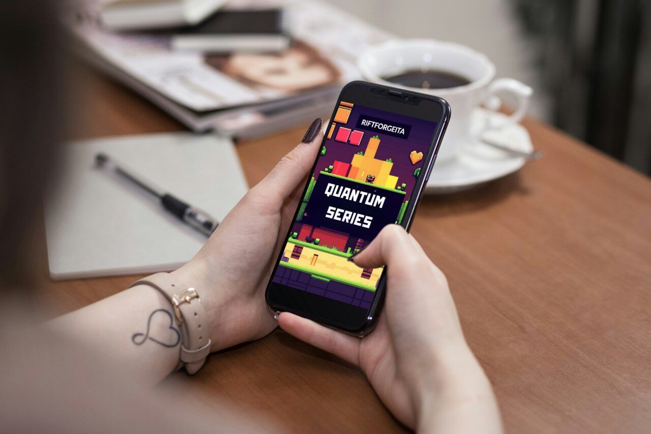 People hold smartphone displaying 'Quantum Series' course